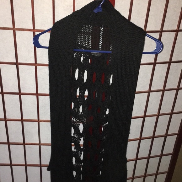 Black sleeveless cardigan by BCBG MAXAZRIA - Picture 3 of 5